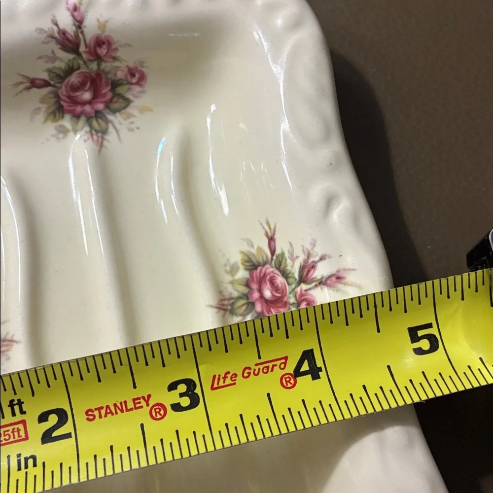 Vintage VB Athena Rose Soapdish